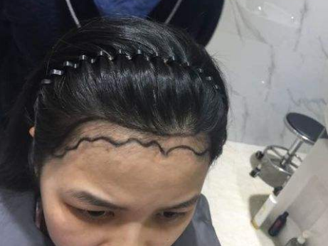 适合发际线高的发型
