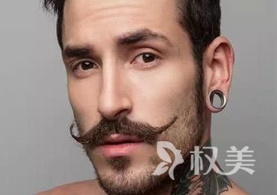 男士胡须造型 青岛胡须种植医院排名
