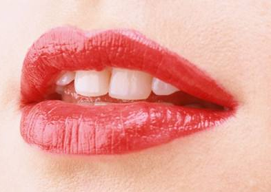 什么是重唇矫正术 会留疤吗